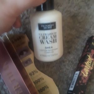 VS Coconut Body Wash ☆NWT☆